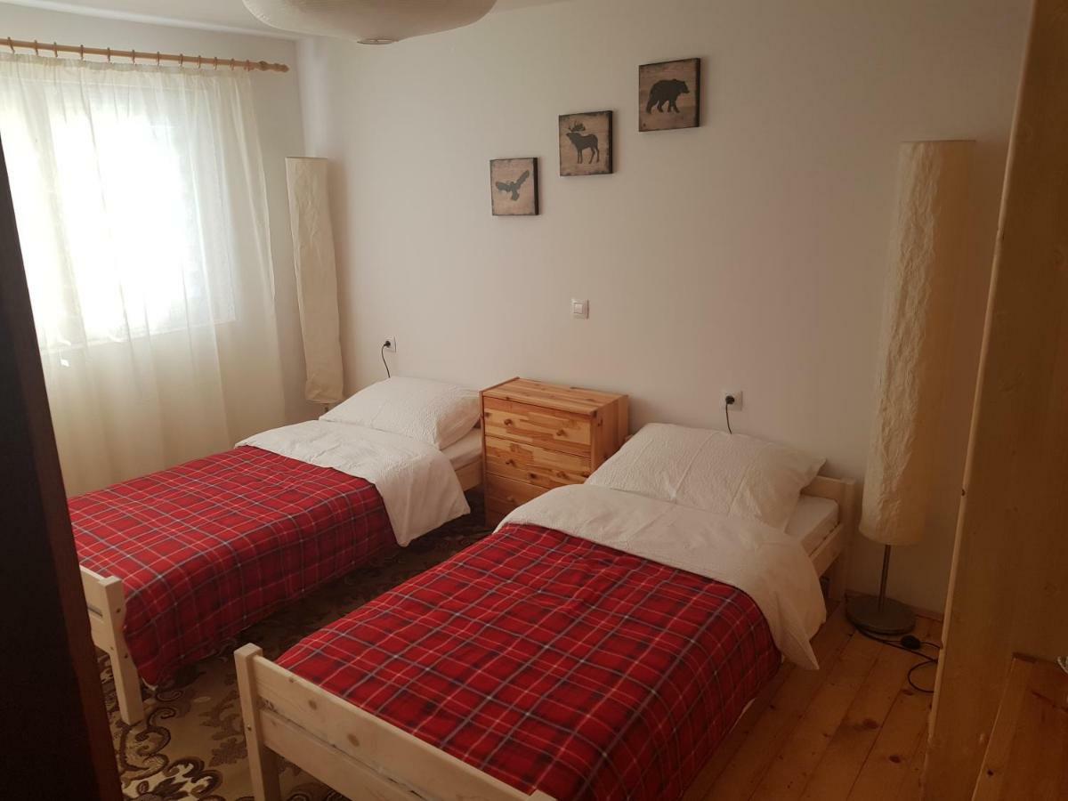 Apartmani Andrej Udbina Kültér fotó
