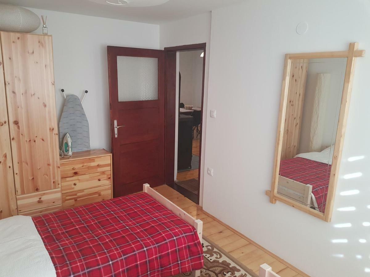 Apartmani Andrej Udbina Kültér fotó