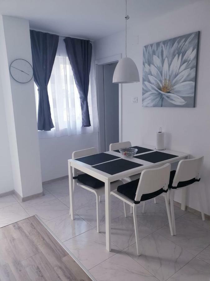 Apartmani Andrej Udbina Kültér fotó