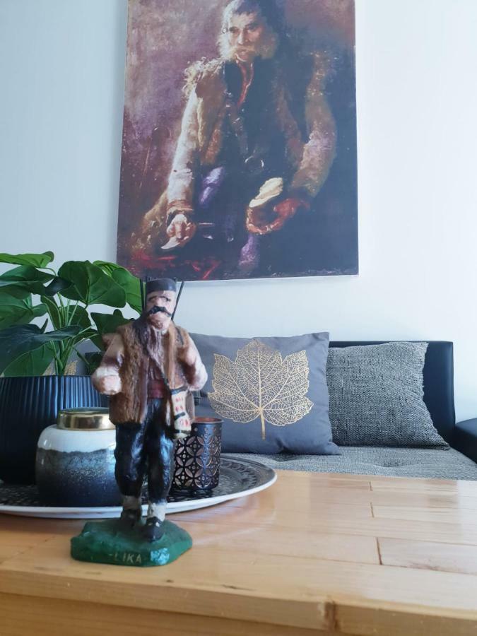 Apartmani Andrej Udbina Kültér fotó