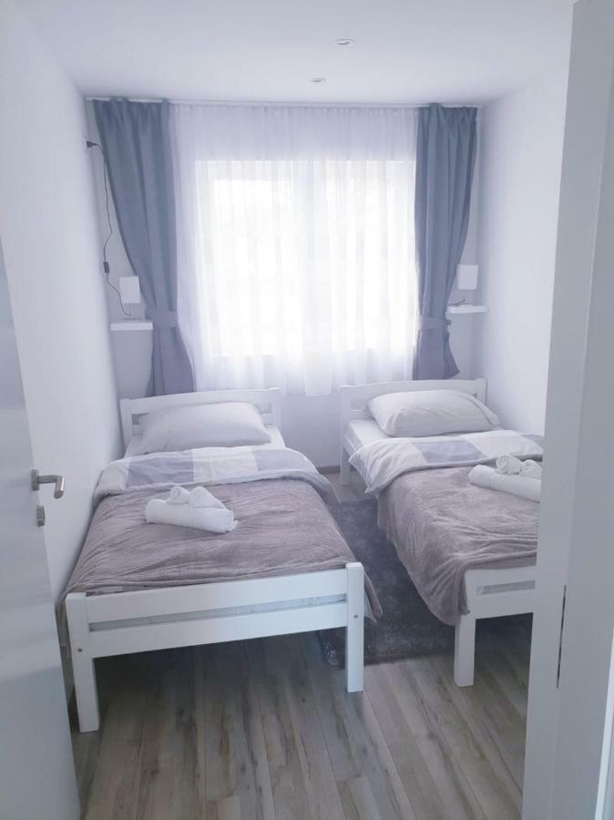 Apartmani Andrej Udbina Kültér fotó