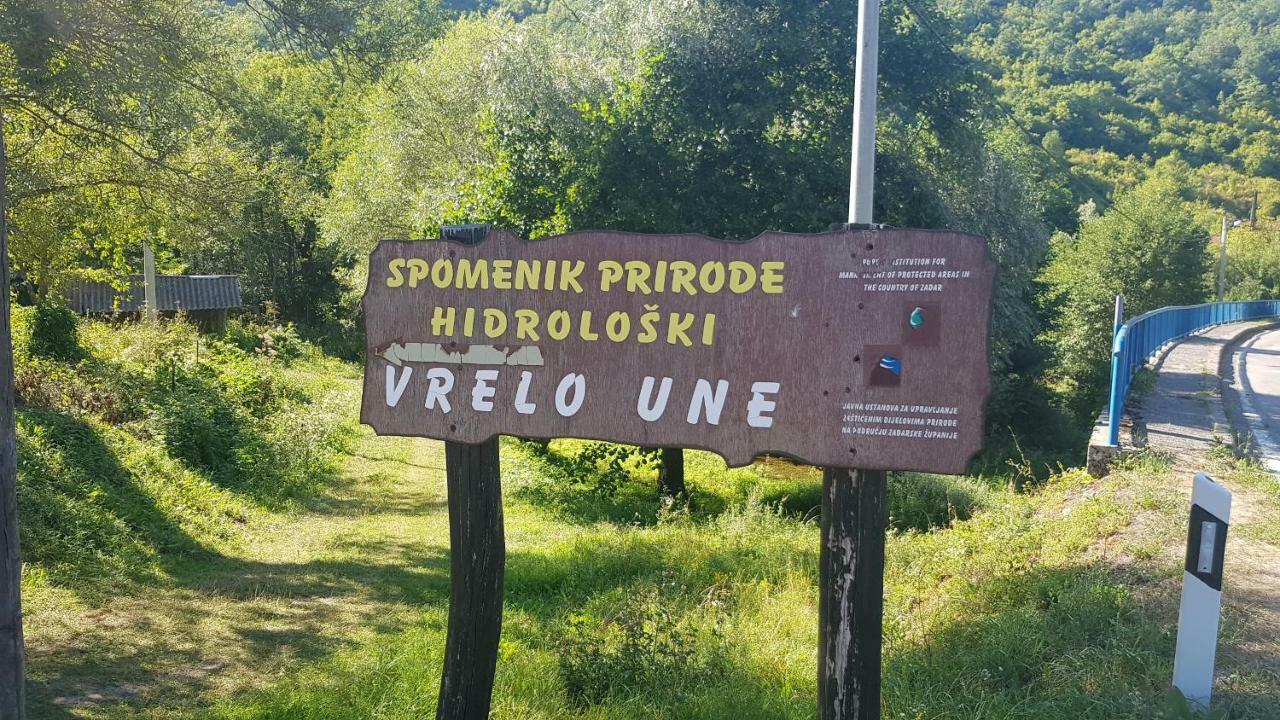 Apartmani Andrej Udbina Kültér fotó