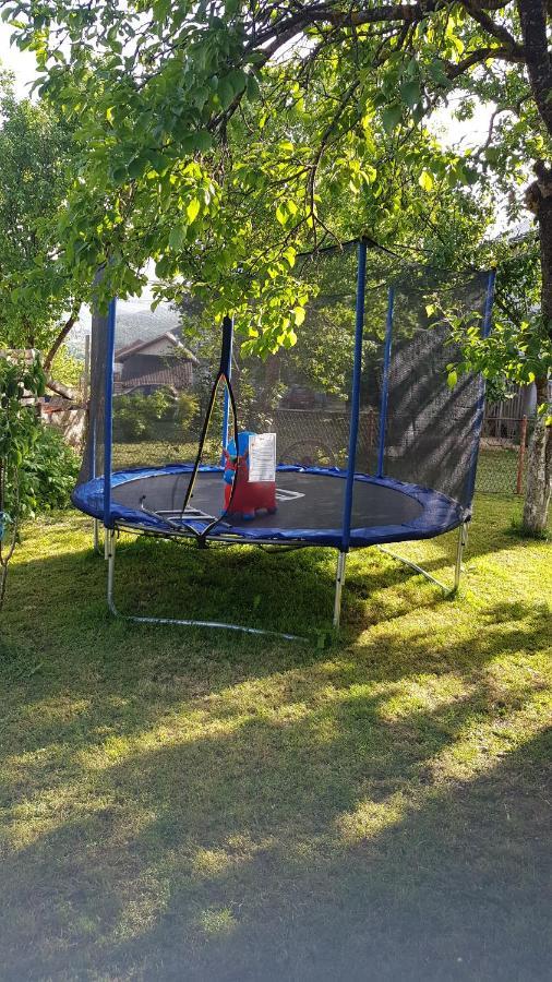 Apartmani Andrej Udbina Kültér fotó