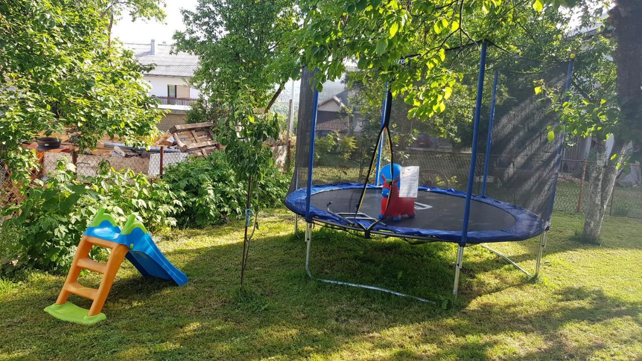 Apartmani Andrej Udbina Kültér fotó